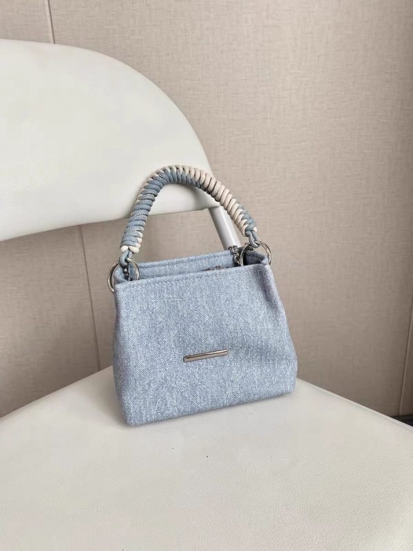 Hand bucket bag